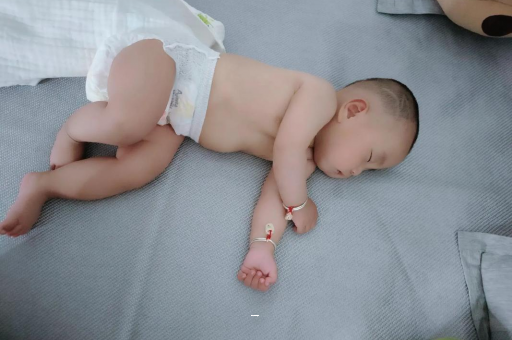 河北孕妇肚脐周围发青